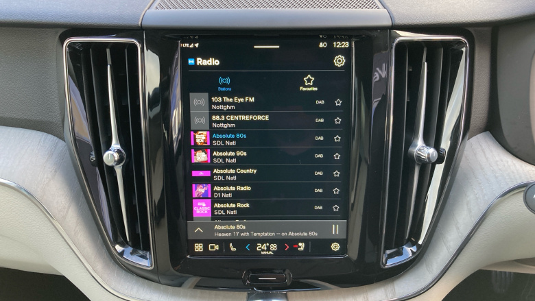 Volvo XC60 2.0 B4D Plus Dark 5dr AWD Geartronic Diesel Estate